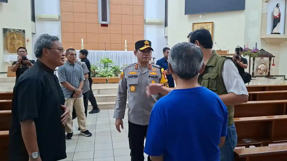 Kapolda Metro Jaya Cek Gereja Jelang Natal 2025, Brimob Siap Turunkan Jibom dan K9